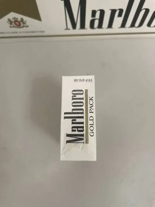 Marlboro (Hard White) US Edition Carton